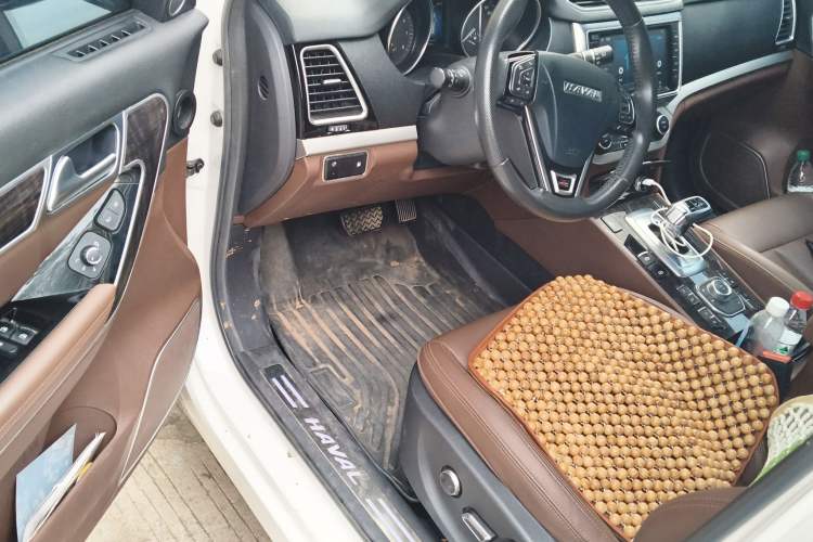 Used Haval H6 Coupe 2017 Red Label 2.0T Automatic Two-Wheel Drive Prestige Model