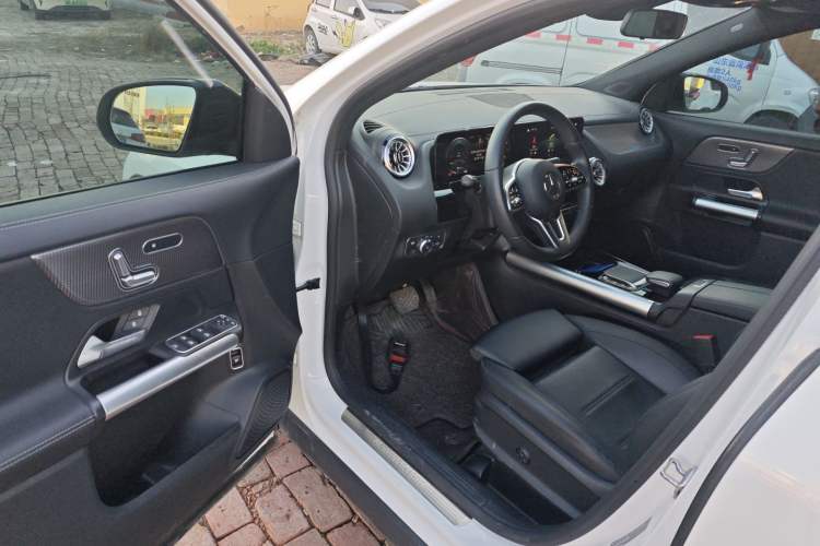 Used Mercedes-Benz GLA 2023 GLA 220 4MATIC
