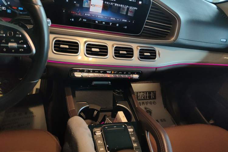 Used Mercedes-Benz GLE 2021 GLE 450 4MATIC Stylish Model Audio And AC Panel