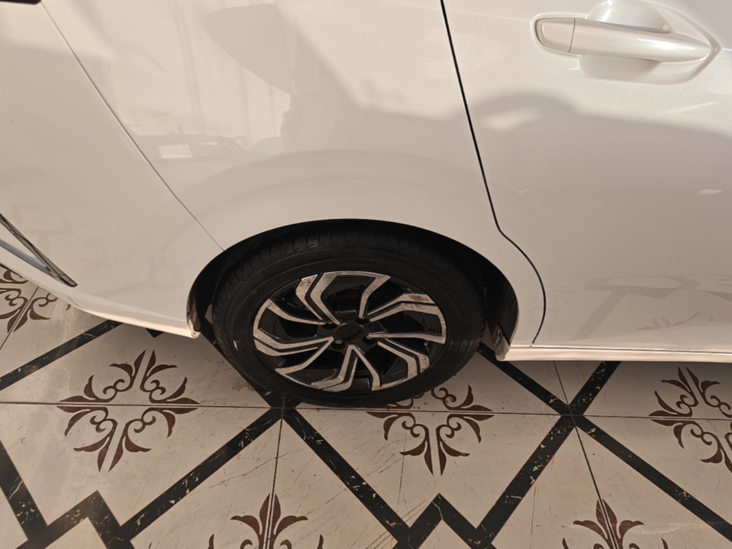 Dongfeng Aeolus Yixuan 2021 230T Automatic Glory Edition — снимка 11