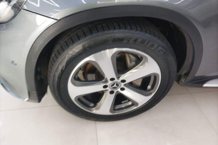 Used Mercedes-Benz GLC 2017 GLC 260 4MATIC Luxury Model