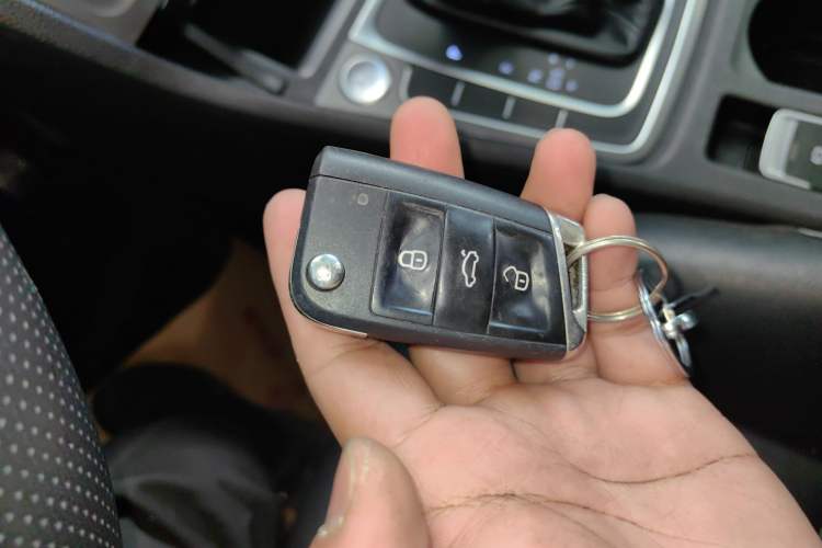 Used Volkswagen Golf 2016 230TSI Automatic Luxury Version
