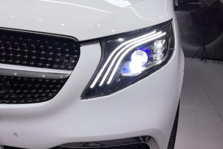 Used Mercedes-Benz V-Class 2018 V 260 Prestige Edition China VI
