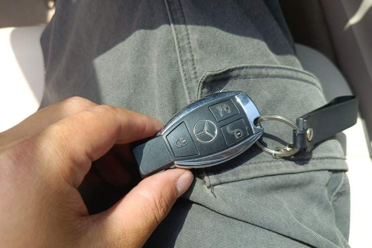 Used Mercedes-Benz E-Class 2015 E 260 L Vehicle Key