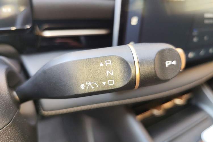 Used Baojun Yunhai 2024 140km Plug-in Hybrid Version
