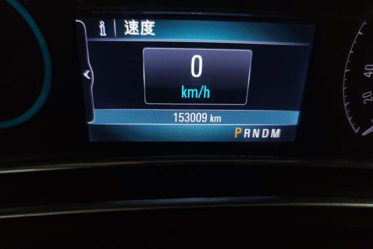 Used Buick Regal 2014 2.0L Elite Fashion Edition Odometer Close Up