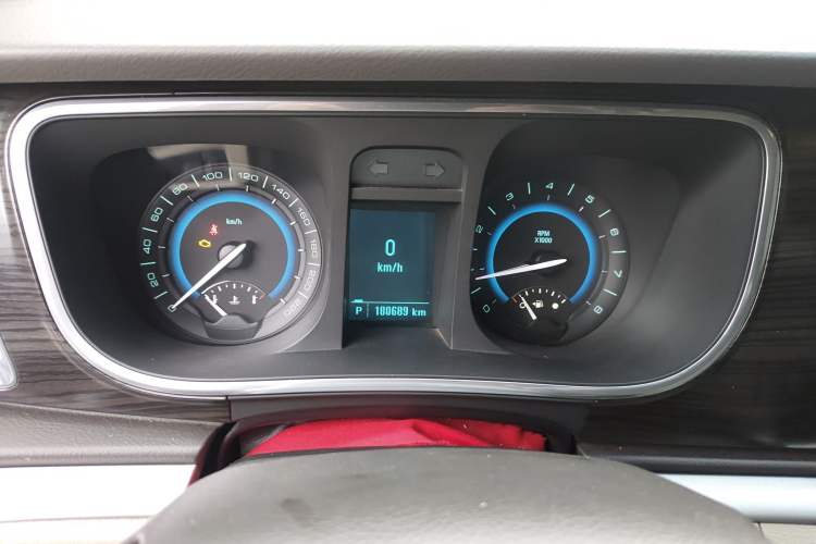 Used Buick GL8 2013 3.0L GT Luxury Business Haoya Edition
