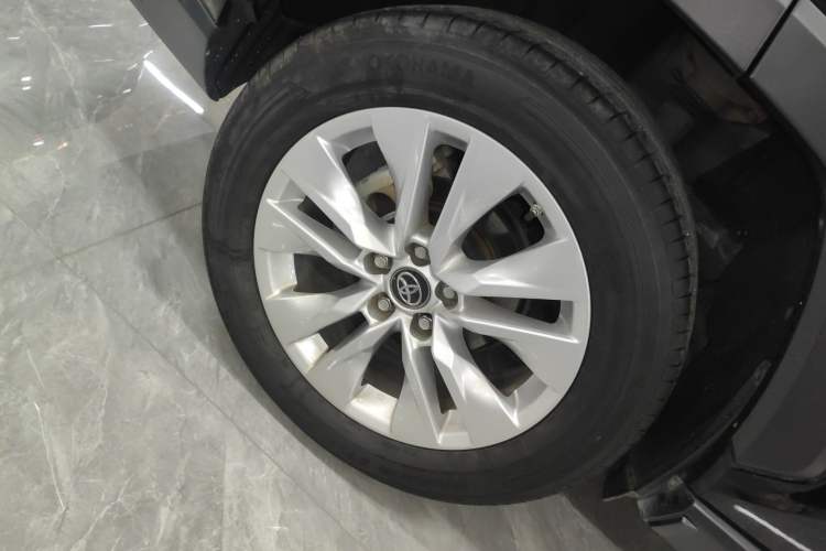 Used Toyota Wildlander 2022 Updated Version 2.0L CVT Two-Wheel Drive Leading Edition Exterior 5