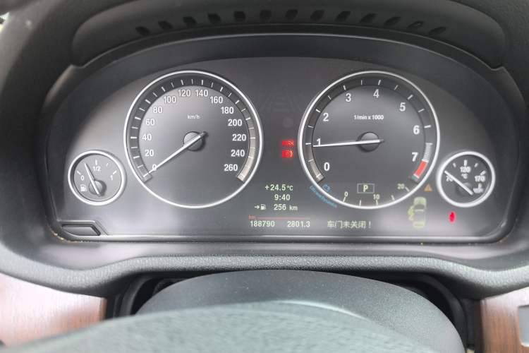 Used BMW X3 2011 xDrive28i Leading Model
