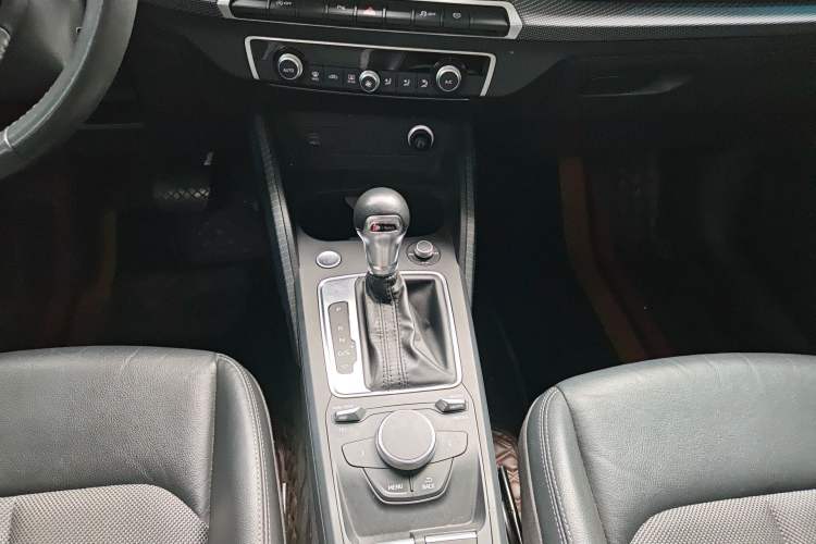 Used Audi Q2L 2021 35 TFSI Fashion Dynamic Model