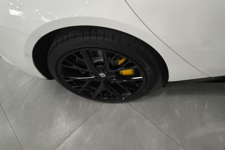 Used Xiaomi Auto SU7 2024 Four-Wheel Drive Ultra-Long Range Advanced Intelligent Driving Max Edition
