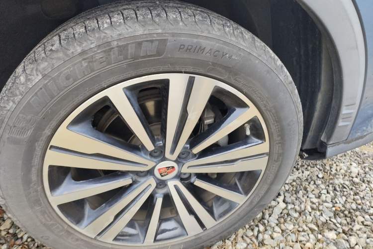 Used Roewe RX5 New Energy 2017 eRX5 50T Hybrid Connected Prestige Flagship Edition Right Front Wheel Hub