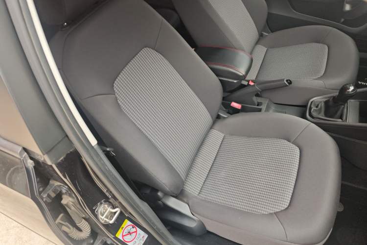 Used Volkswagen Santana 2016 1.4L Manual Fashion Edition Right Front Seat