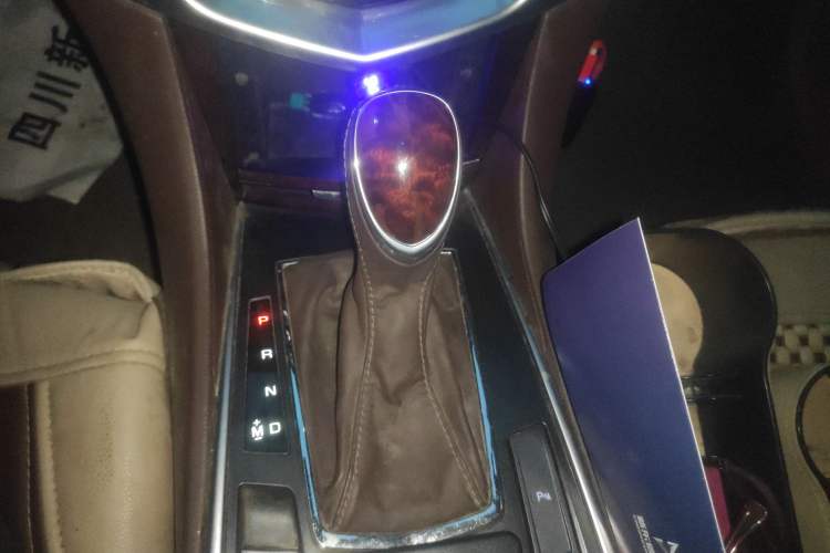 Used Cadillac SRX 2014 3.0L Elite Model Gear Lever