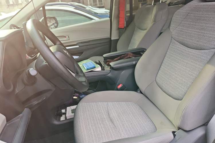 Used Toyota SIENNA 2021 2.5L Hybrid Comfort Edition