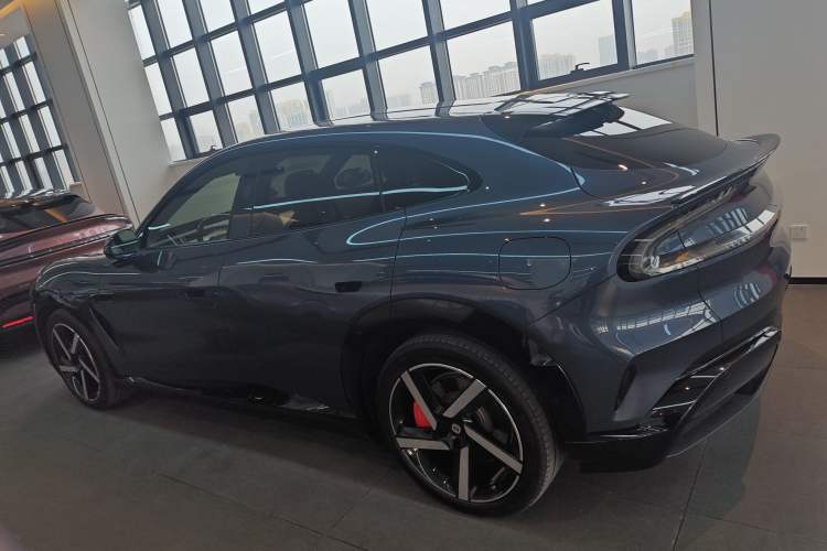 Used Xiaomi Auto YU7 2025 Ultra-Long Range High-Performance All-Wheel-Drive Max Edition