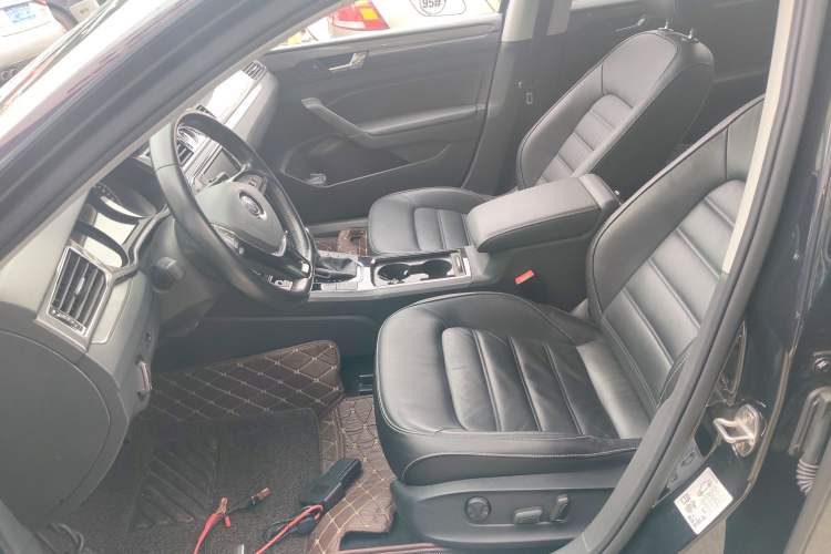 Used Volkswagen Passat 2017 330TSI DSG Luxury Edition
