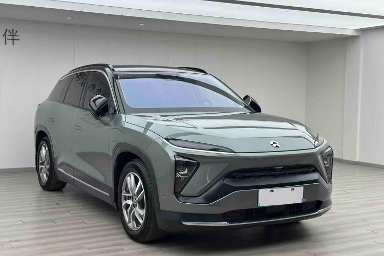 Used Nio ES6 2020 610 km Performance Version Front Right 45 Deg