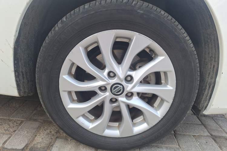 Used Nissan Sylphy 2018 1.6XV CVT Deluxe Edition Right Front Wheel Hub