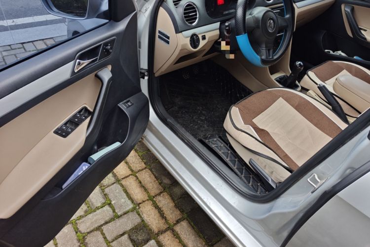 Used Volkswagen Jetta 2015 1.6L Manual Comfort Model