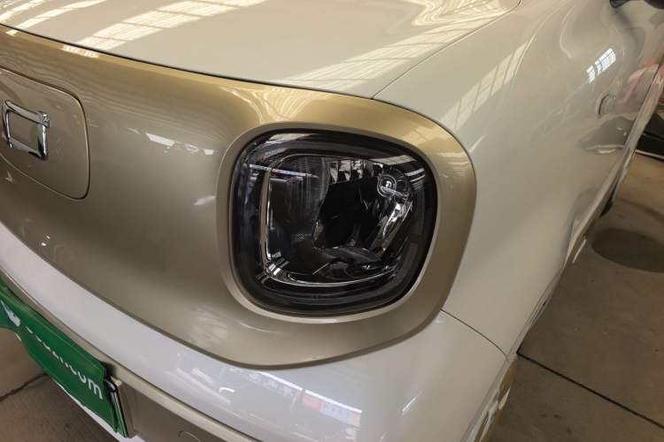 Used Bestune Pony 2025 222km Range Agile Horse Left Front Headlight