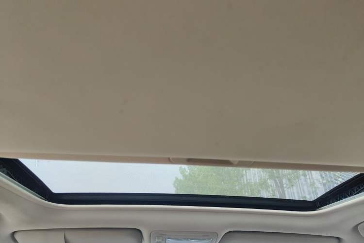 Used BYD S7 2015 2.0T Upgraded Automatic Luxury Version Headliner