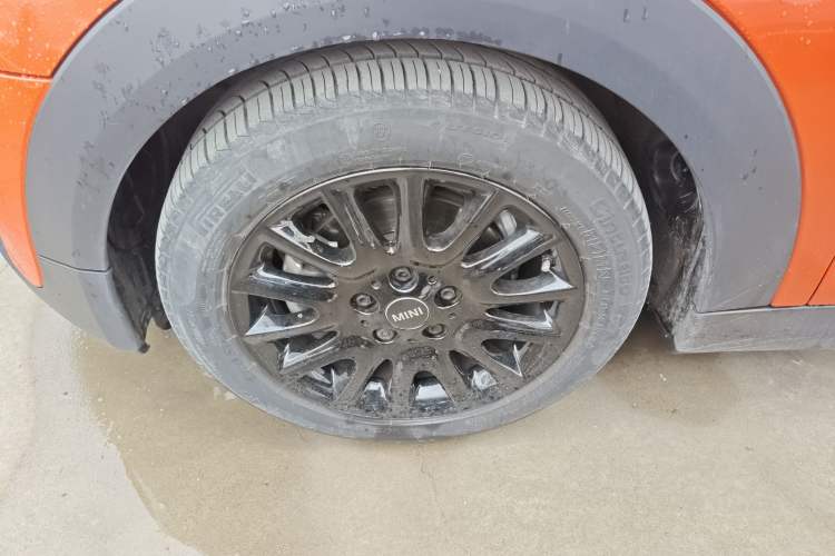 Used MINI 2019 1.5T ONE PLUS Left Front Wheel Hub