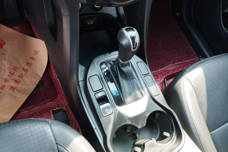 Used Hyundai Santa Fe 2013 2.4L Automatic Two-Wheel Drive Smart Version