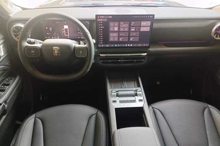 Used Tank 300 New Energy 2025 Hi4-T