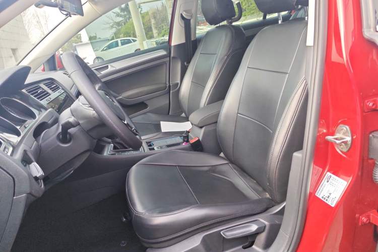 Used Volkswagen Golf 2020 200TSI DSG Comfortable and Ambitious Edition