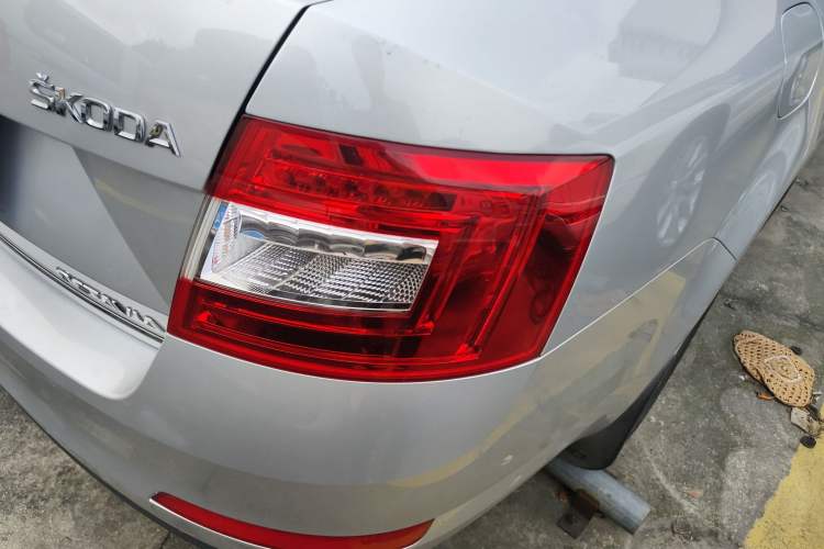 Used Skoda Octavia 2015 1.4TSI DSG Yijun Edition Right Rear Taillight