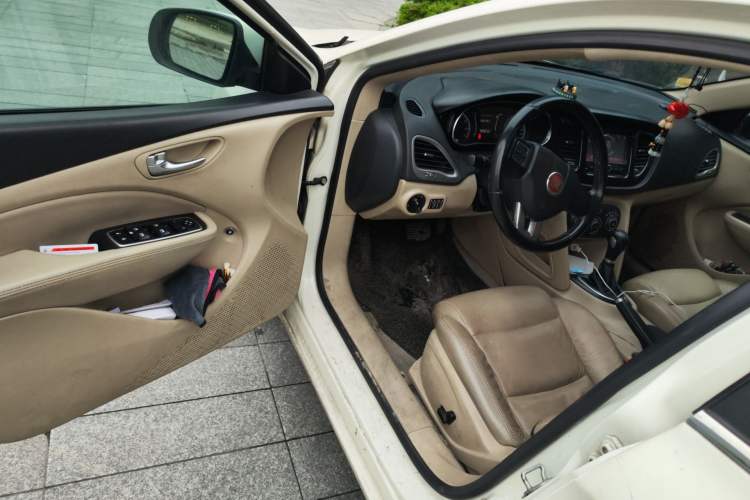 Used Fiat Viaggio 2012 1.4T Automatic Jingxiang Edition Driver Seat