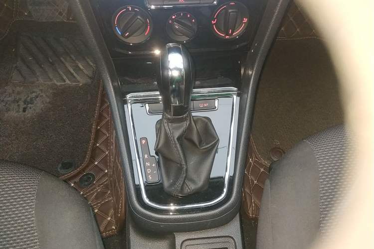 Used Volkswagen Bora 2019 Bora Legend 1.5L Automatic Leading Model China VI Standard Gear Lever