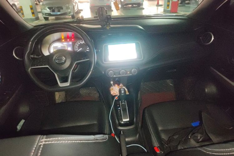 Used Nissan Kicks 2018 1.5L CVT Smart Connect Luxury Edition
