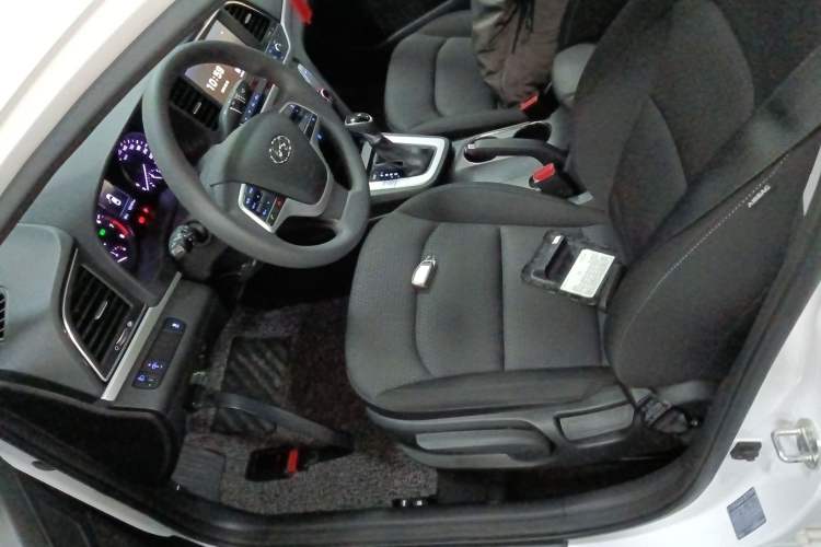 Used Hyundai Elantra (6th Generation / Lingdong) 2016 1.6L Automatic ZhiXuan – Elite Version