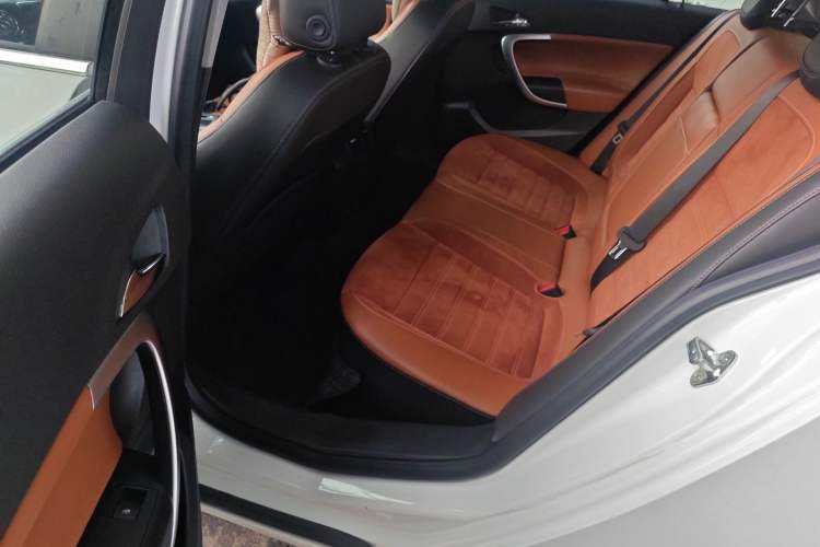 Used Buick Regal 2015 1.6T Elite Tech Model Left Rear Seat