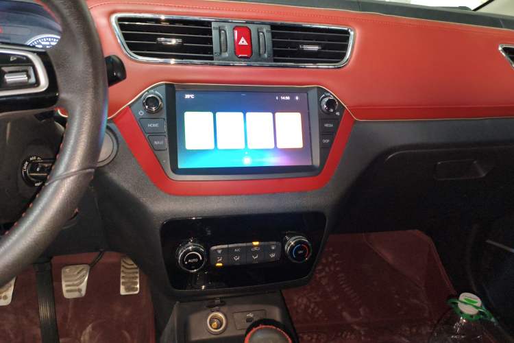 Used JAC Group Refine S2 2018 Smart Drive Edition 1.5L Manual Luxury Smart Model Audio And AC Panel