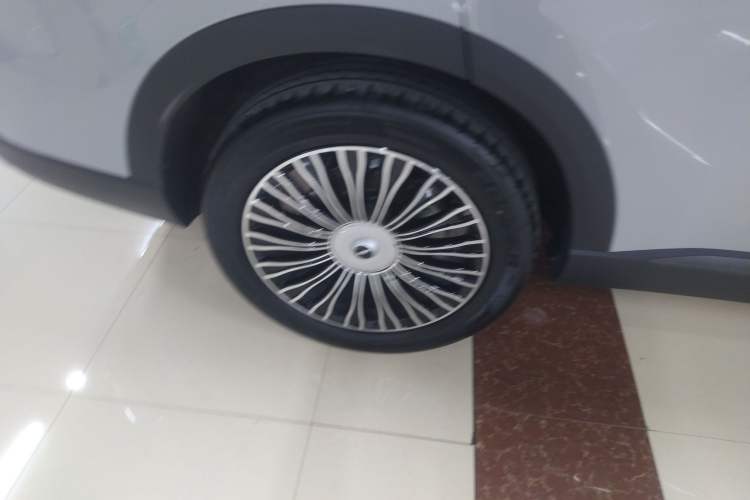 Used Chery Fengyun T9 2024 120 Long-Range Flagship Version 7 Seats Ternary Lithium Right Rear Wheel Hub