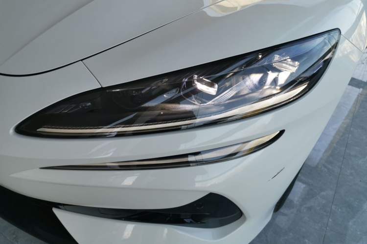 Used Denza Z9 2024 1100 km Four-Wheel Drive Max Version
