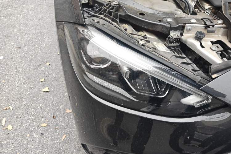 Used Mercedes-Benz C-Class 2022 Restyled C 260 L Sport Edition Right Front Headlight