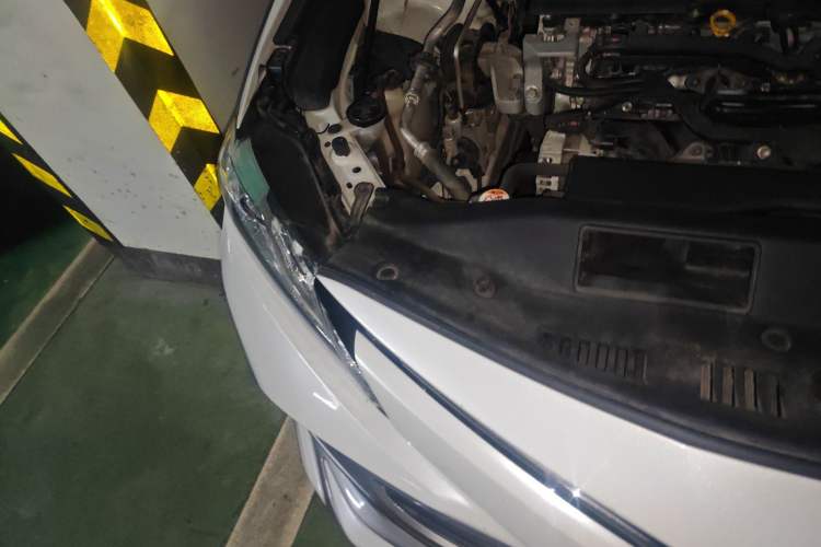 Used Toyota Camry 2019 2.0G Luxury Edition China VI Standard Right Front Headlight