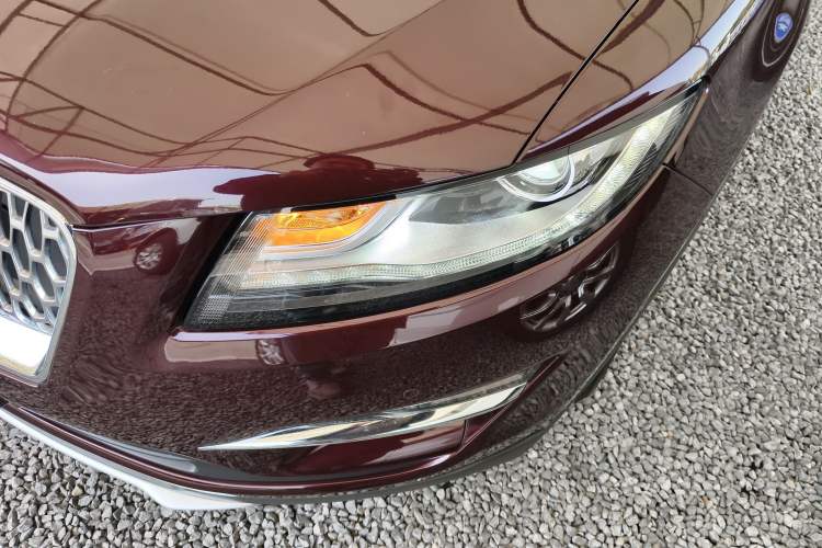 Used Lincoln MKC 2019 2.0T Two-Wheel Drive Zunya Version China VI Standard
