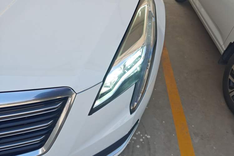 Used Cadillac XTS 2018 28T Tech Edition Left Front Headlight