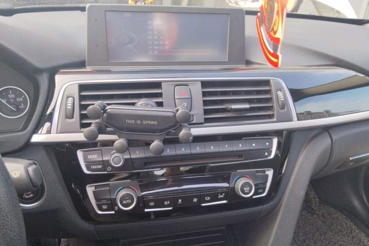 Used BMW 3 Series 2016 320Li Ambition Model
