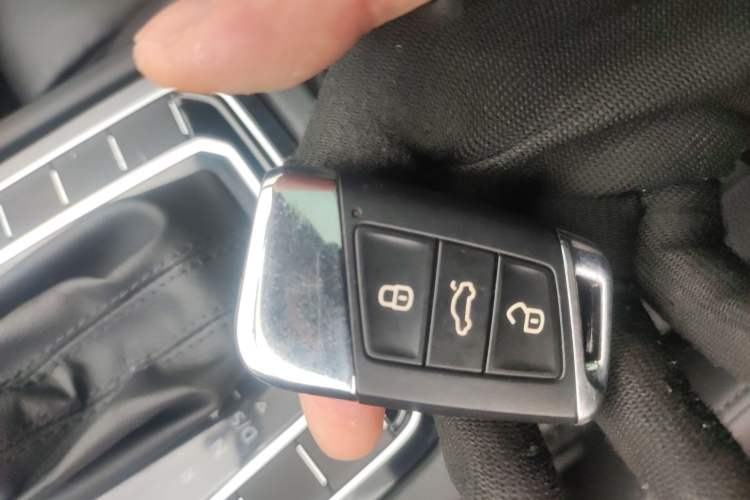 Used Volkswagen Magotan 2019 330TSI DSG Leading Model China VI Standard