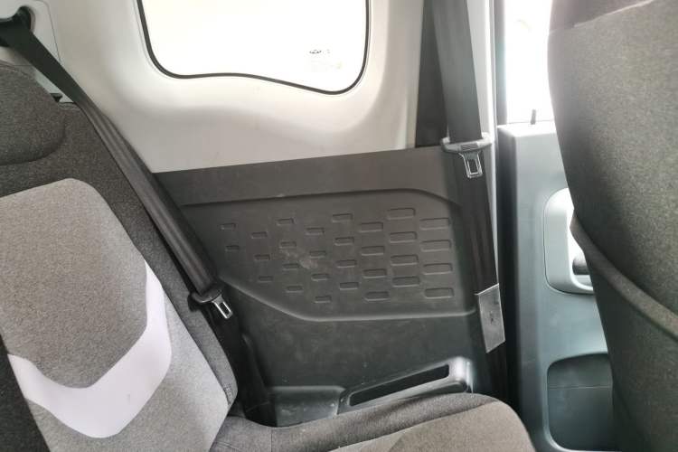 Used Chery New Energy QQ Ice Cream 2022 170km Sundae Phosphate Lithium-Ion
