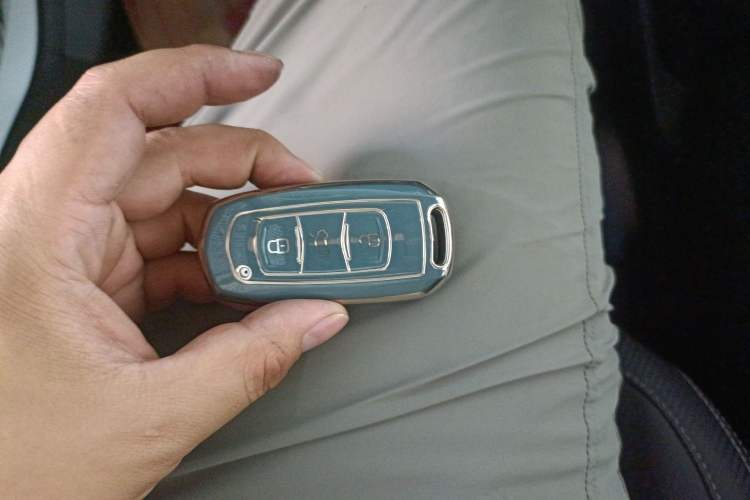 Used Geely Auto Emgrand X7 Sport 2021 Million Edition 1.8TD DCT Two-Wheel Drive Luxury Model
