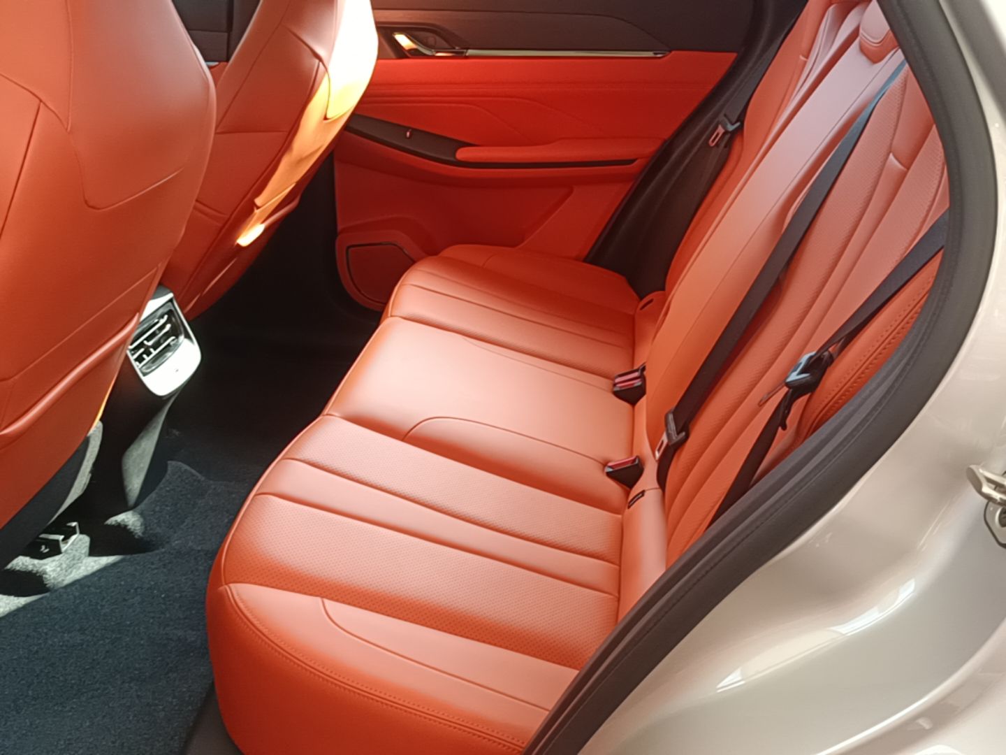 Dongfeng Aeolus L7 New Energy 2024 518 Pro — снимка 20