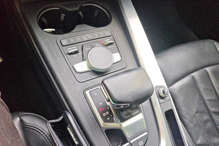 Used Audi A4L 2019 40 TFSI Fashion Version China V
