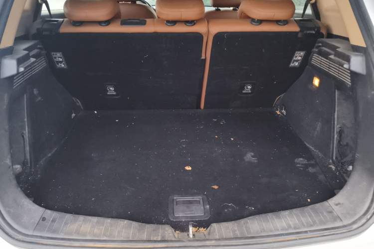 Used Haval H6 Coupe 2015 Blue Label 2.0T Automatic Two-Wheel Drive Prestige Model Trunk